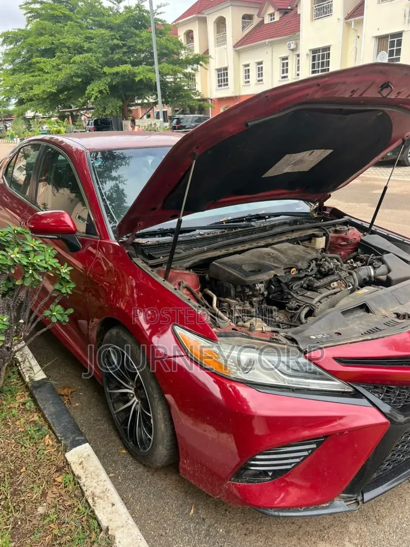 Toyota Camry 2021 Red