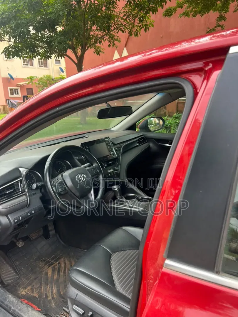 Toyota Camry 2021 Red