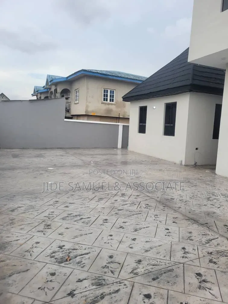 Furnished Mini Flat in Ayobo for rent