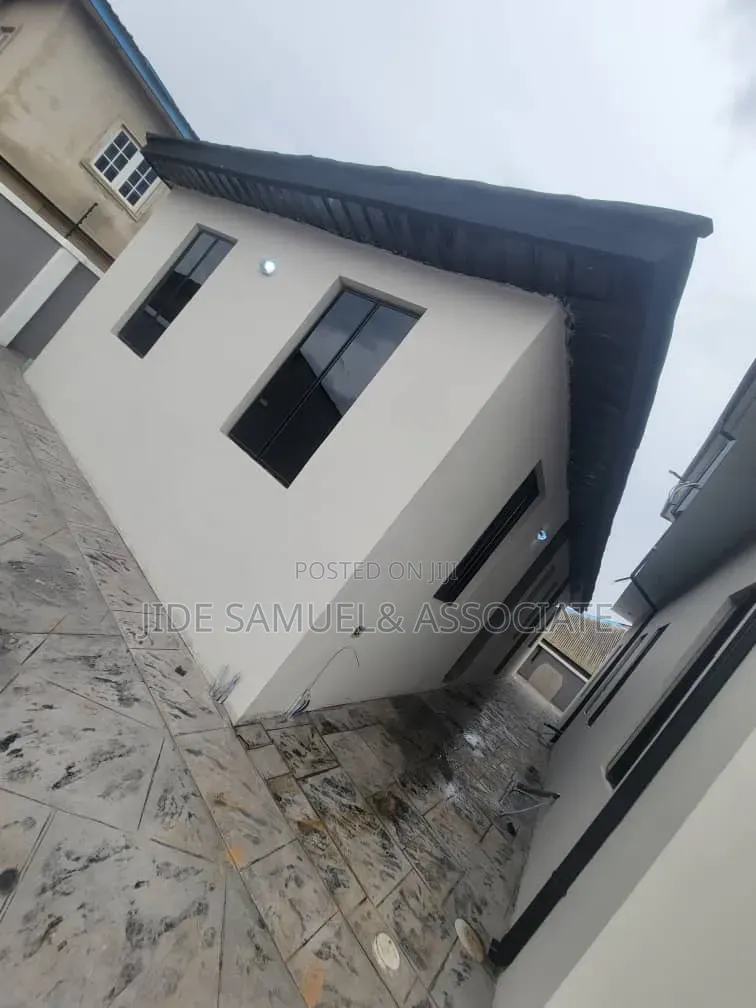 Furnished Mini Flat in Ayobo for rent