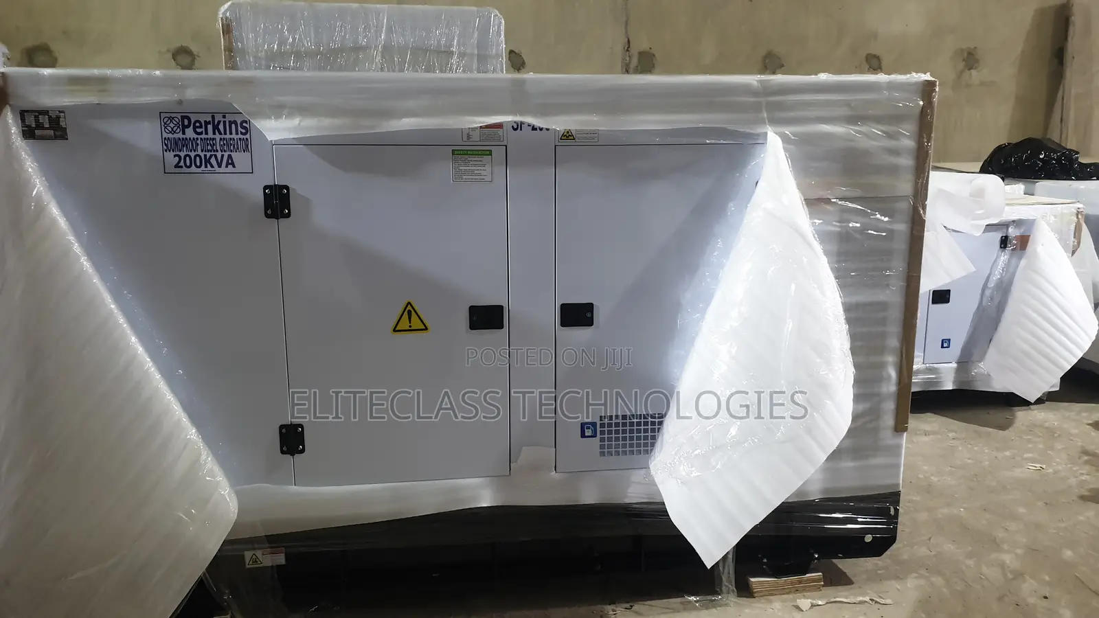 200kva Perkins Power Generator Set {Soundproof}