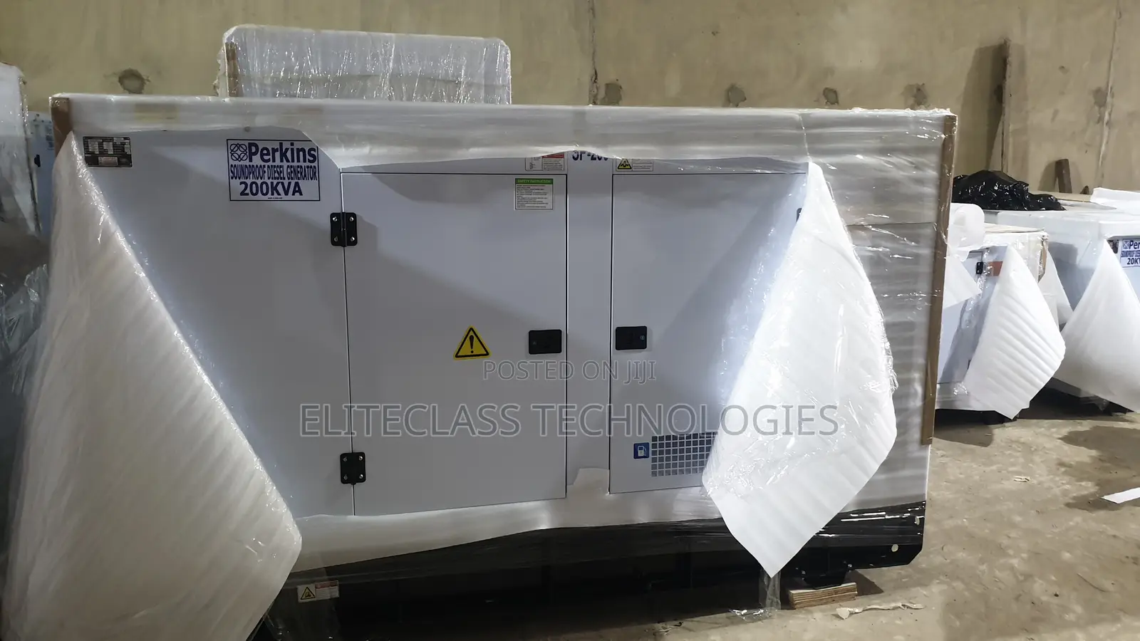 200kva Perkins Power Generator Set {Soundproof}