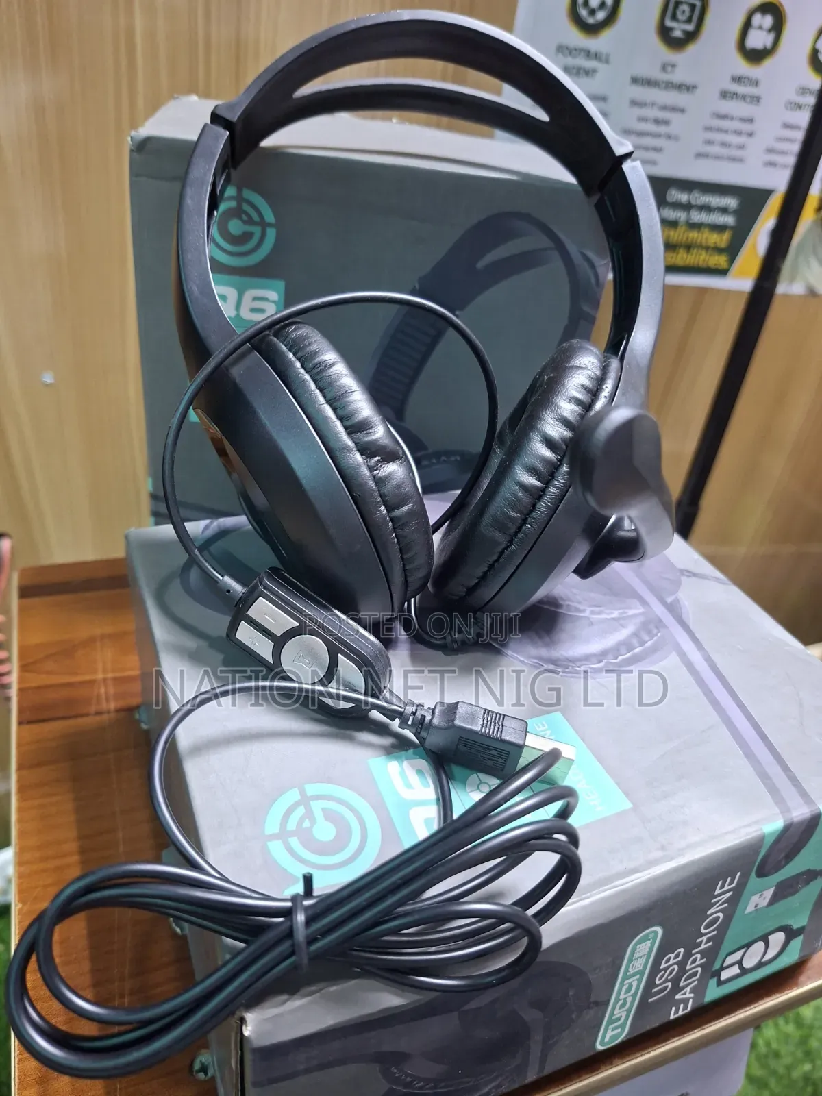 Q6 40mm Drive Usb Headphone