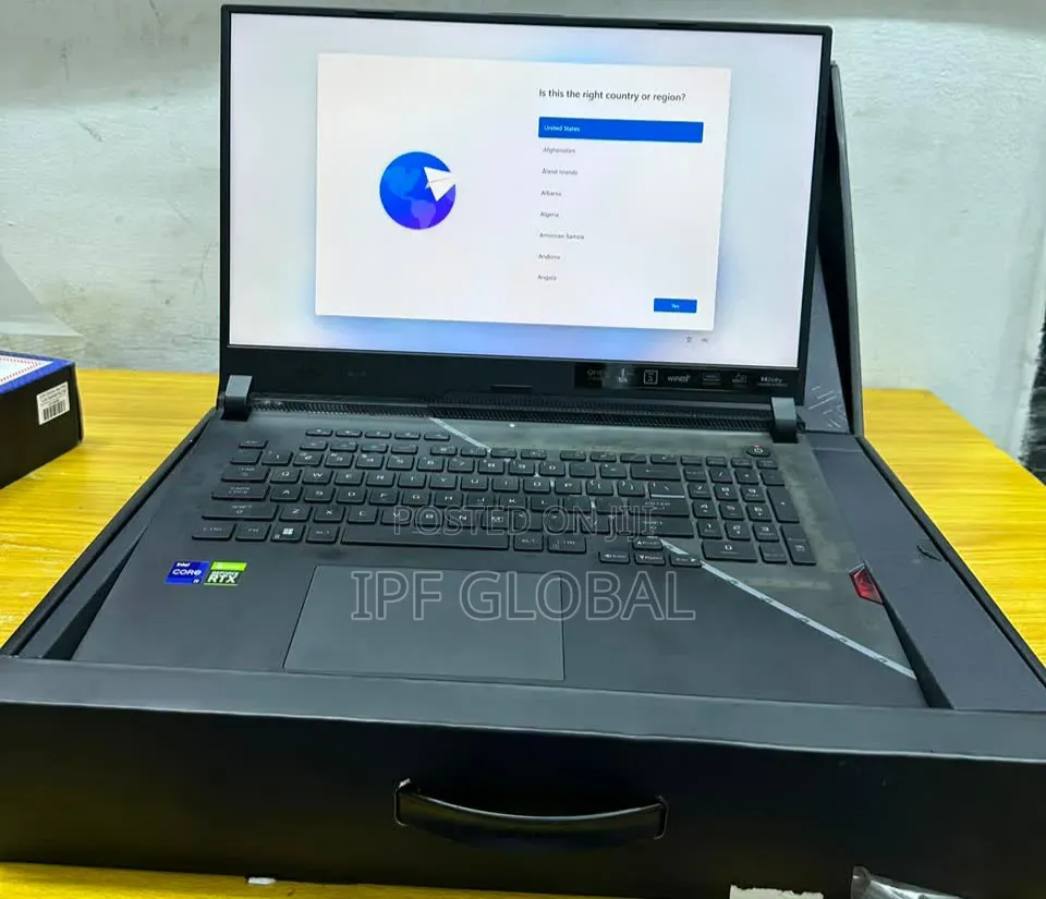 New Laptop Asus ROG Strix SCAR 17 32GB Intel Core i9 SSD 1T