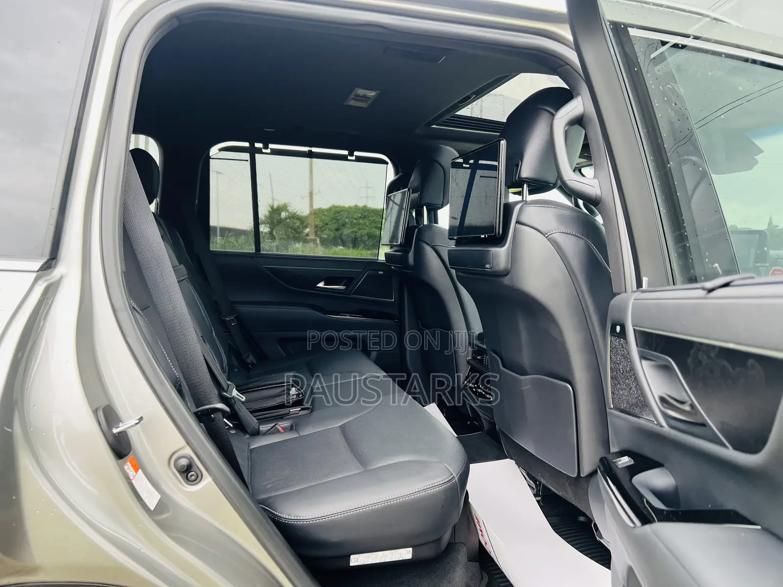 Lexus LX 600 2023 Gray