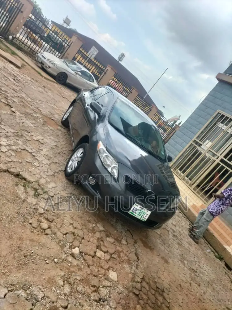 Toyota Corolla 2009 Gray