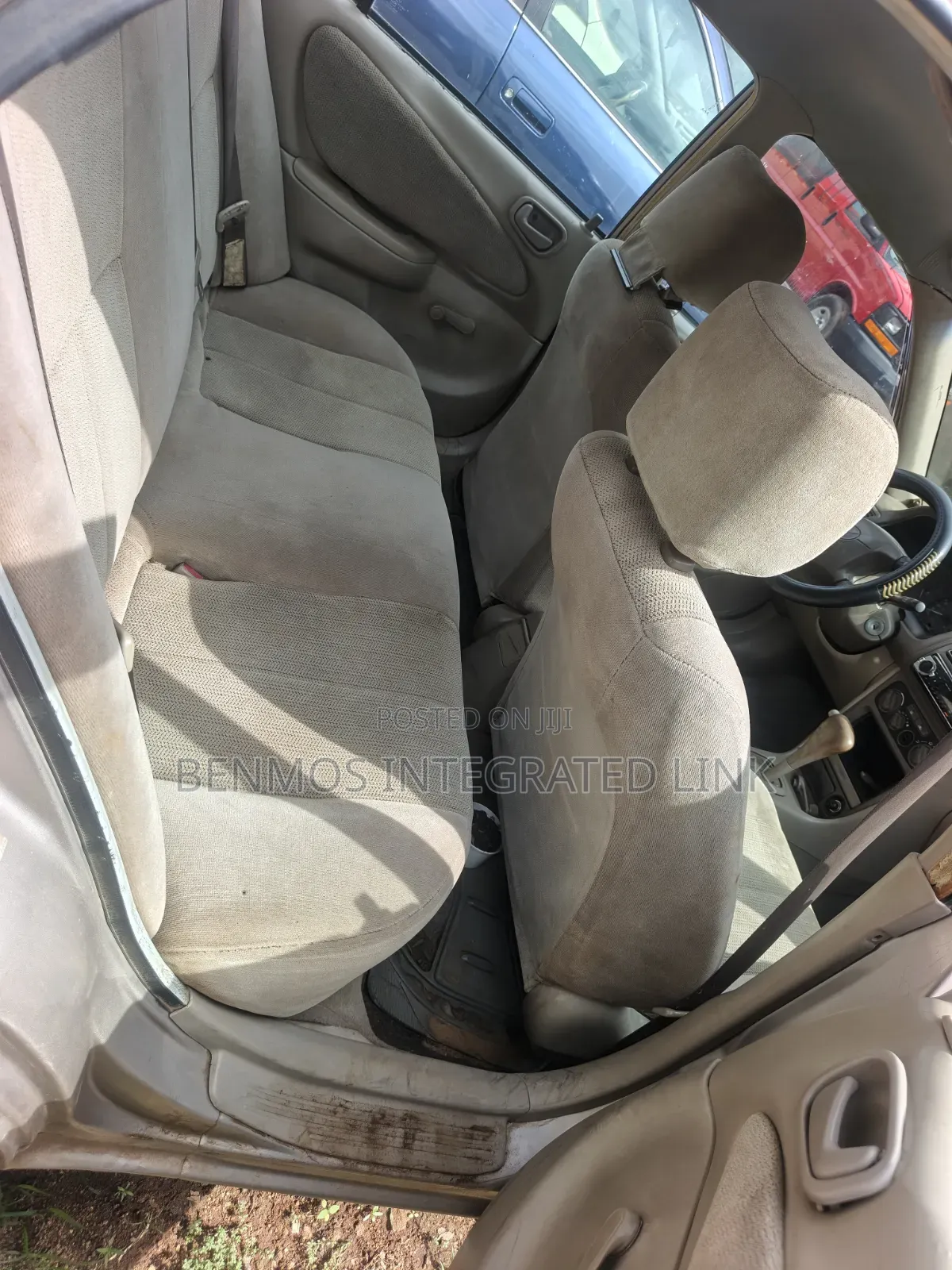 Toyota Corolla 2000 Gold