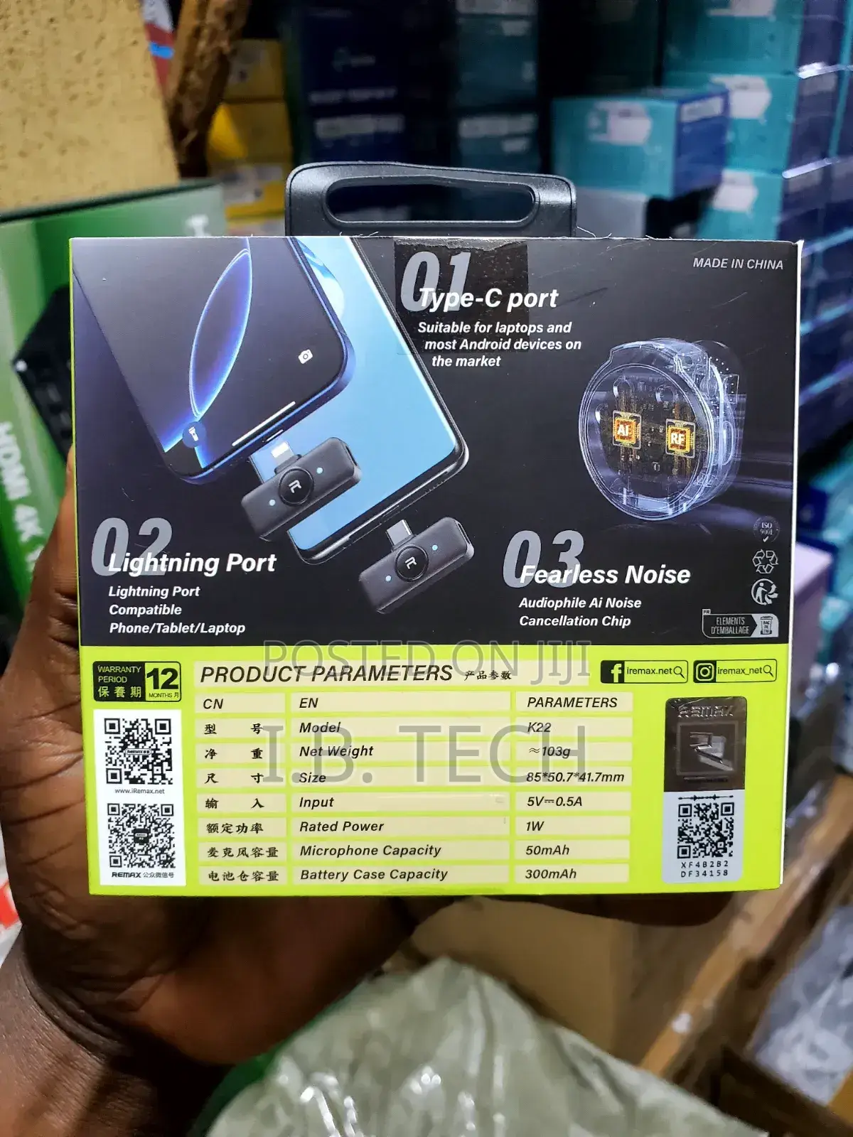 Remax 2 in 1 Dual Ports Magnetic Type-C and iPhone Wireless Microphone