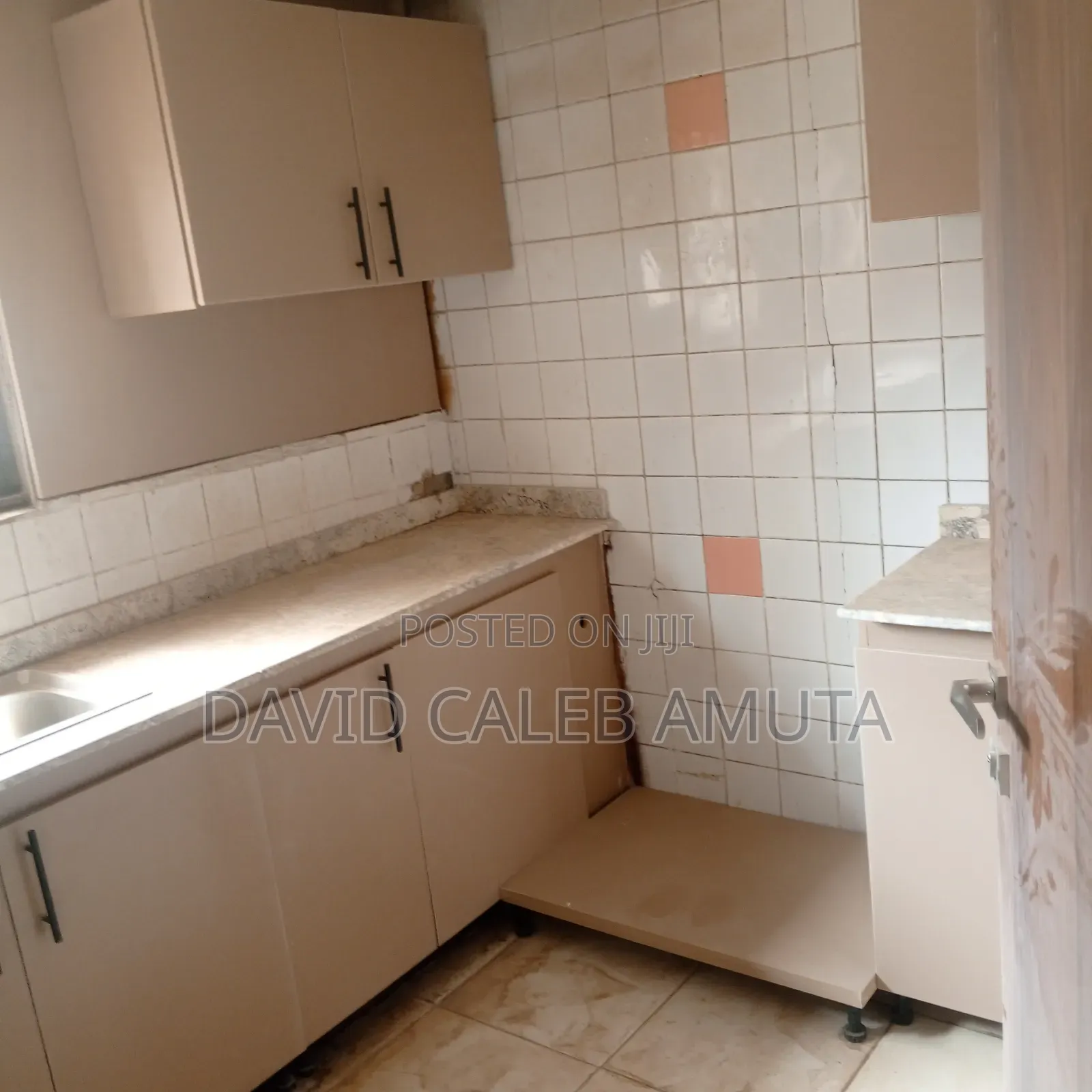3bdrm Bungalow in Eco Building Estate, Karu for rent