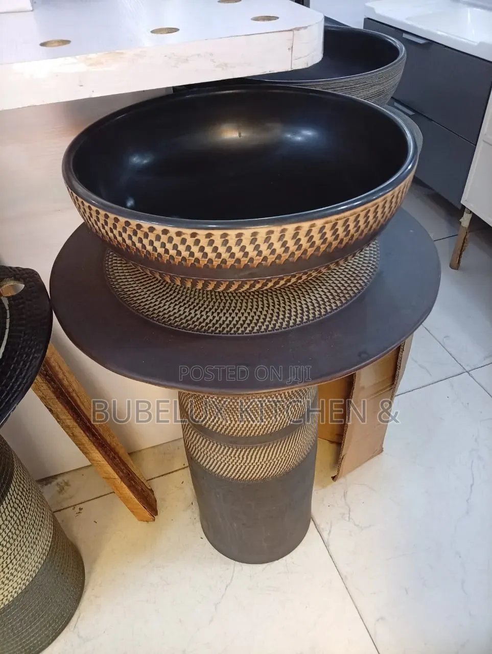 Luxury Black Pedestal Wash Basin Sink Ceramic Bowl