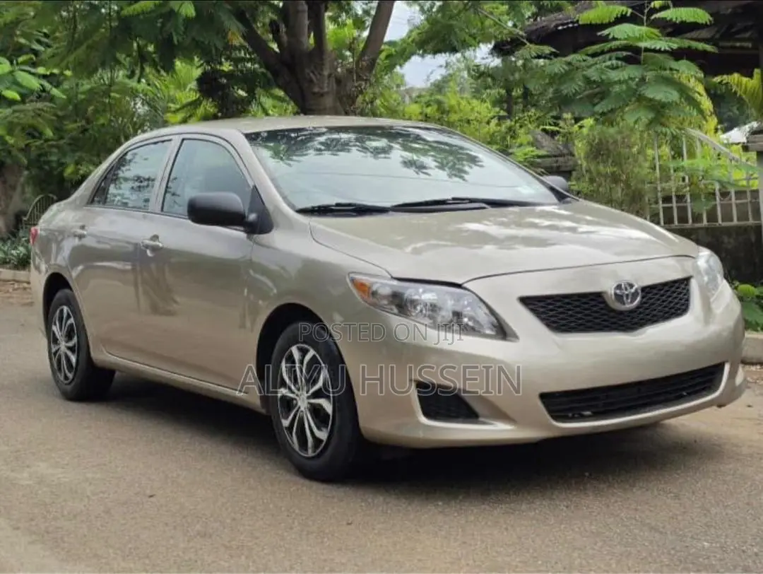 Toyota Corolla 2010 Gold