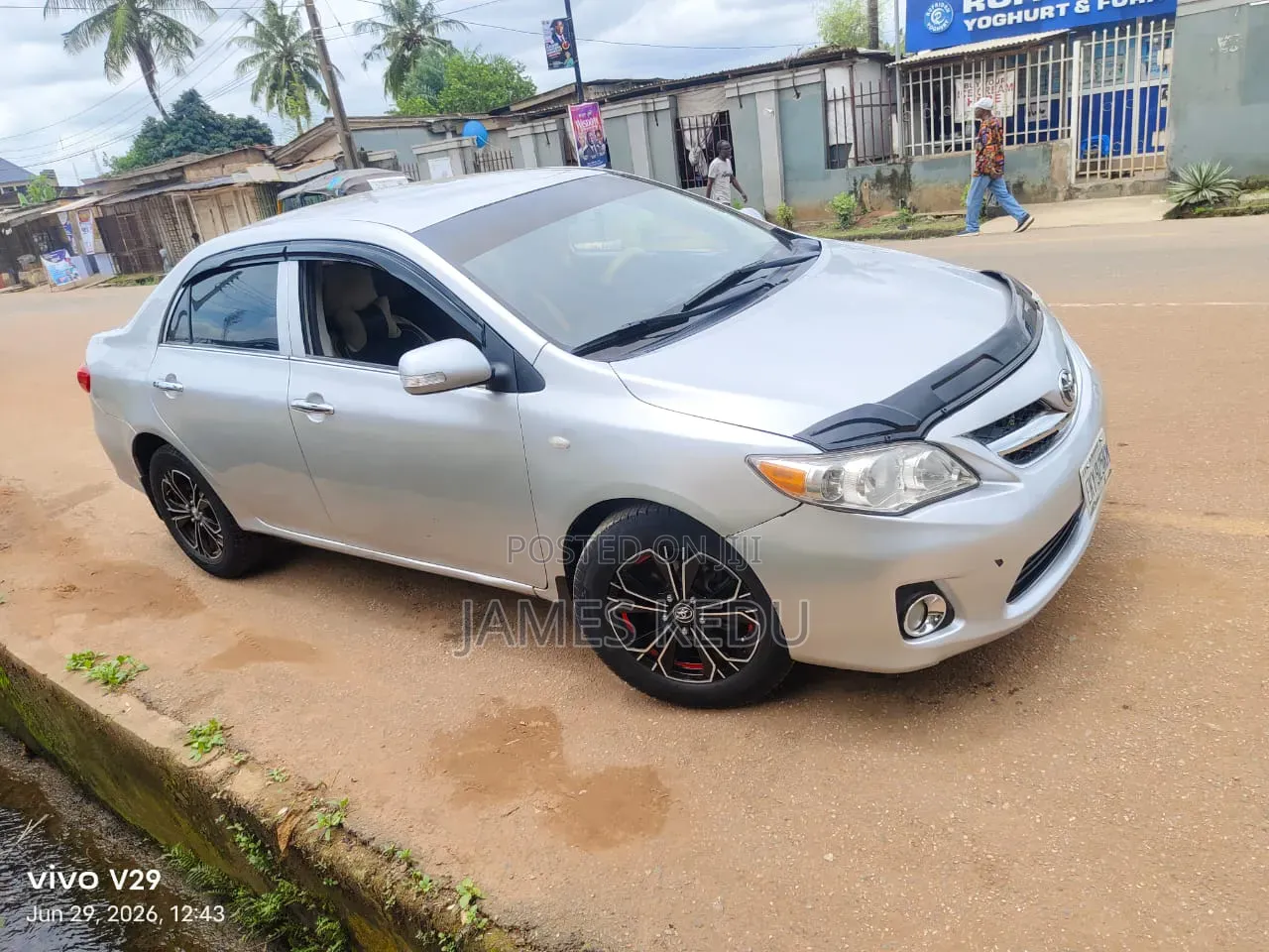 Toyota Corolla 2012 Silver