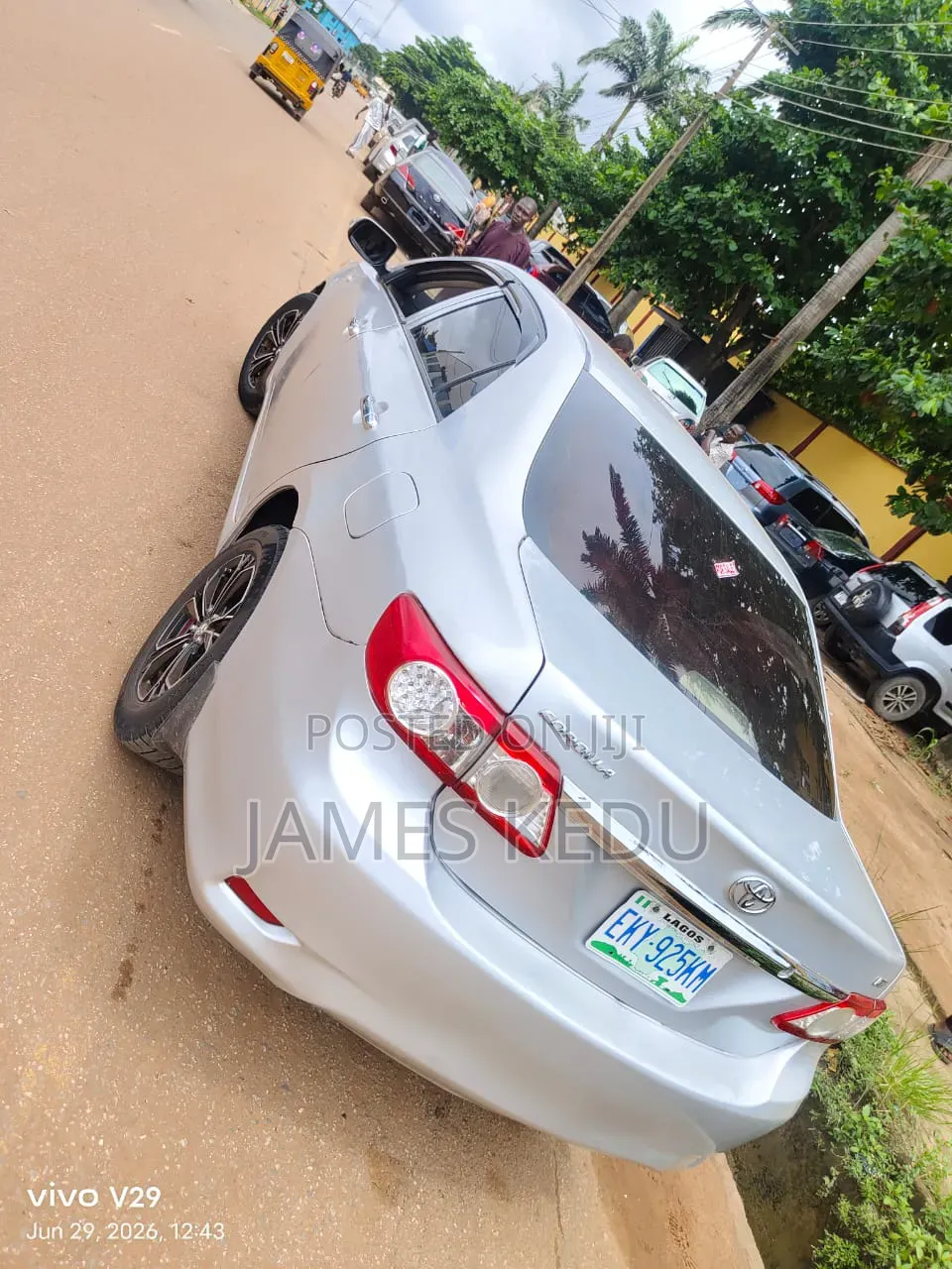 Toyota Corolla 2012 Silver