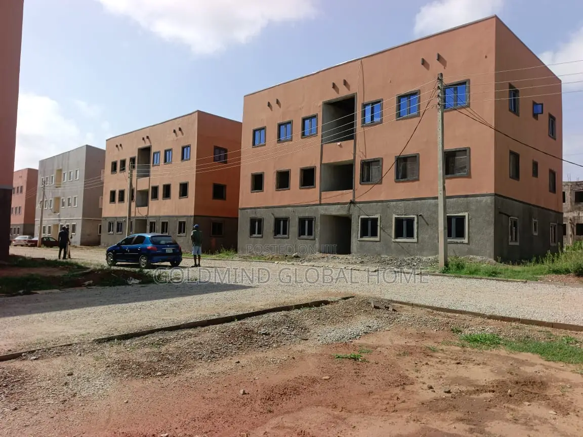 3bdrm Block of Flats in Federal Mortgage, Sabon Lugbe for sale