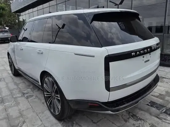 Land Rover Range Rover Vogue 2023 White