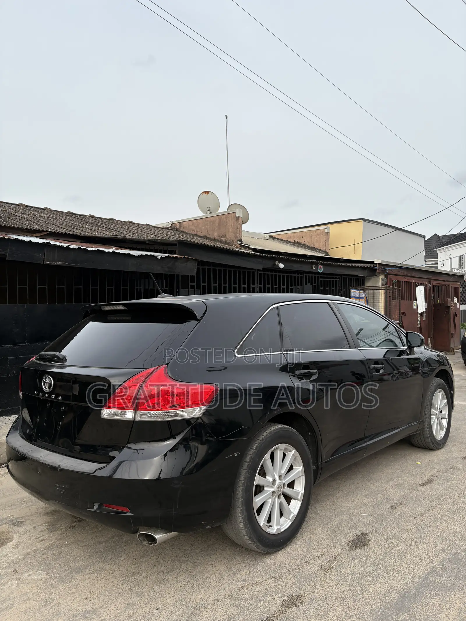 Toyota Venza LE 2010 Black