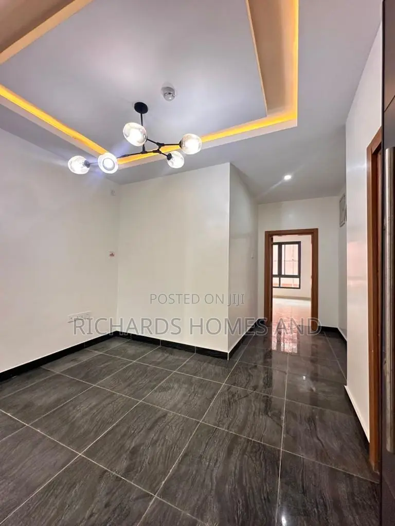 4bdrm Duplex in Banana Island for rent