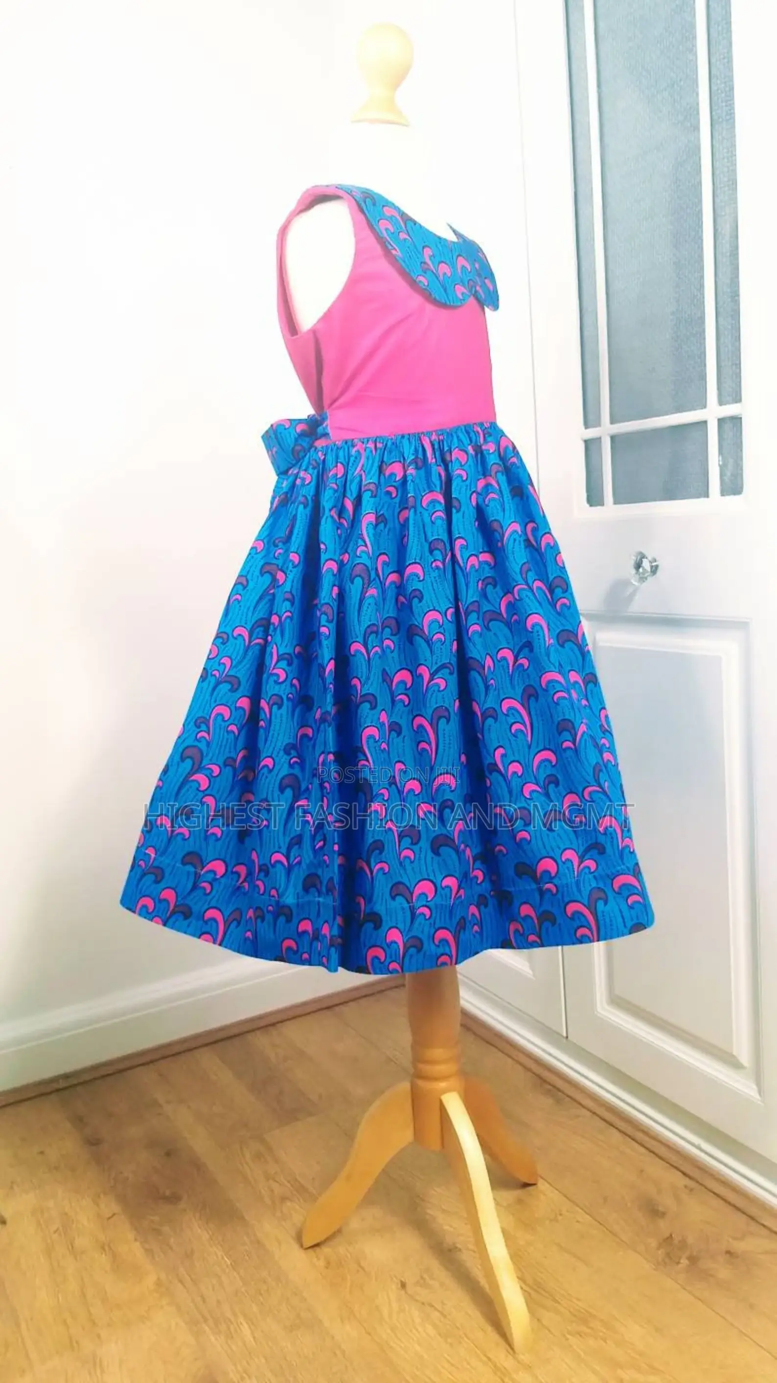 Short Sleeveless Blue and Pink Dress