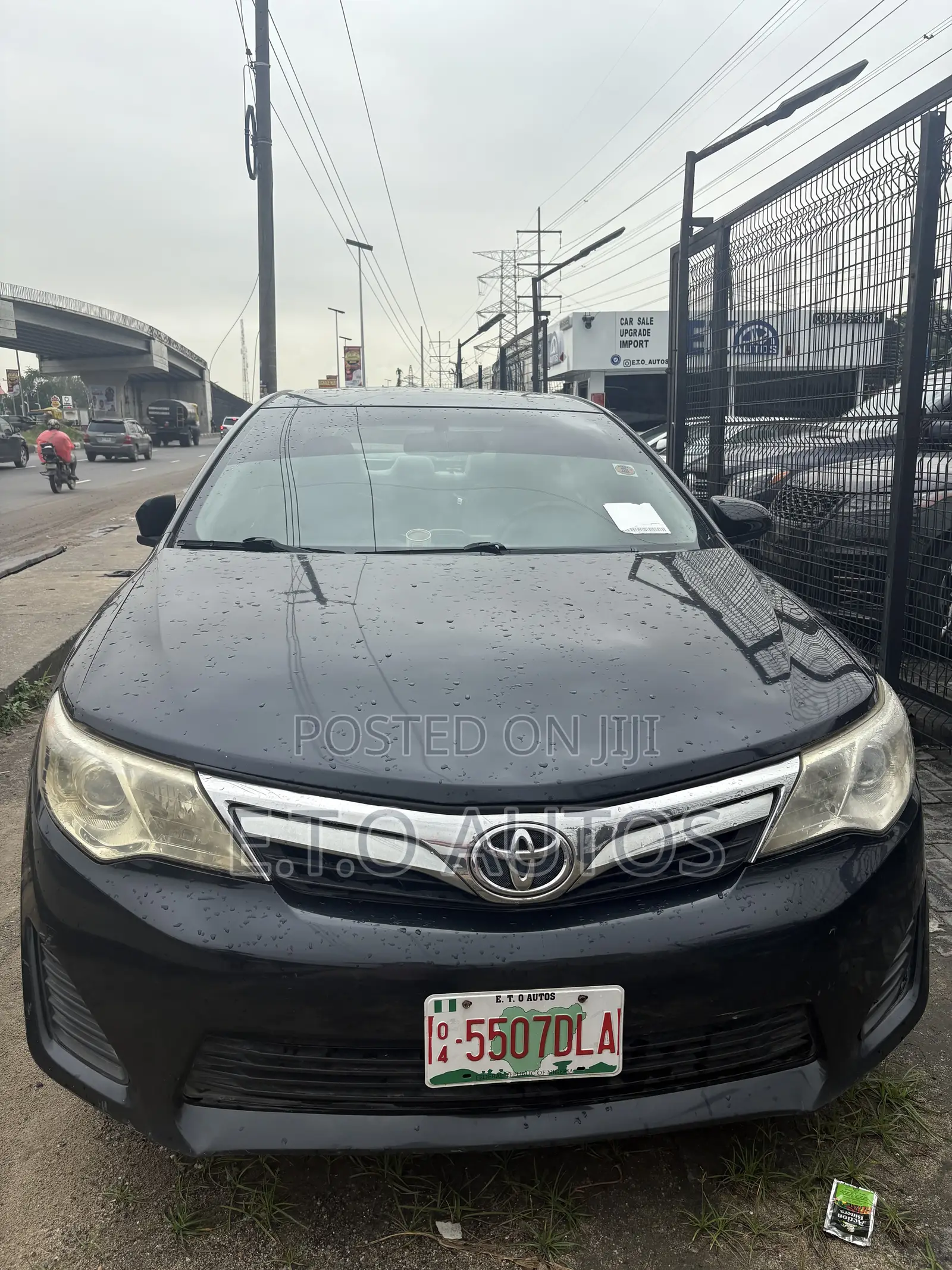 Toyota Camry XLE V6 4dr Sedan (3.5L 6cyl 6A) 2012 Black