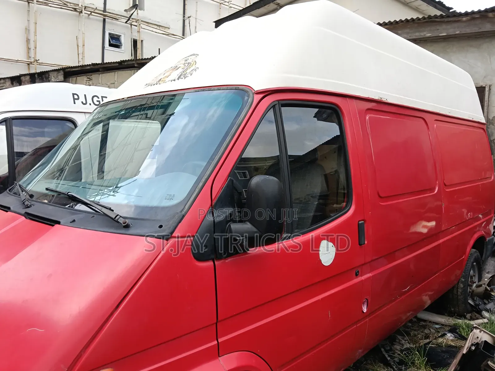 Ford Transit 2004 Yellow
