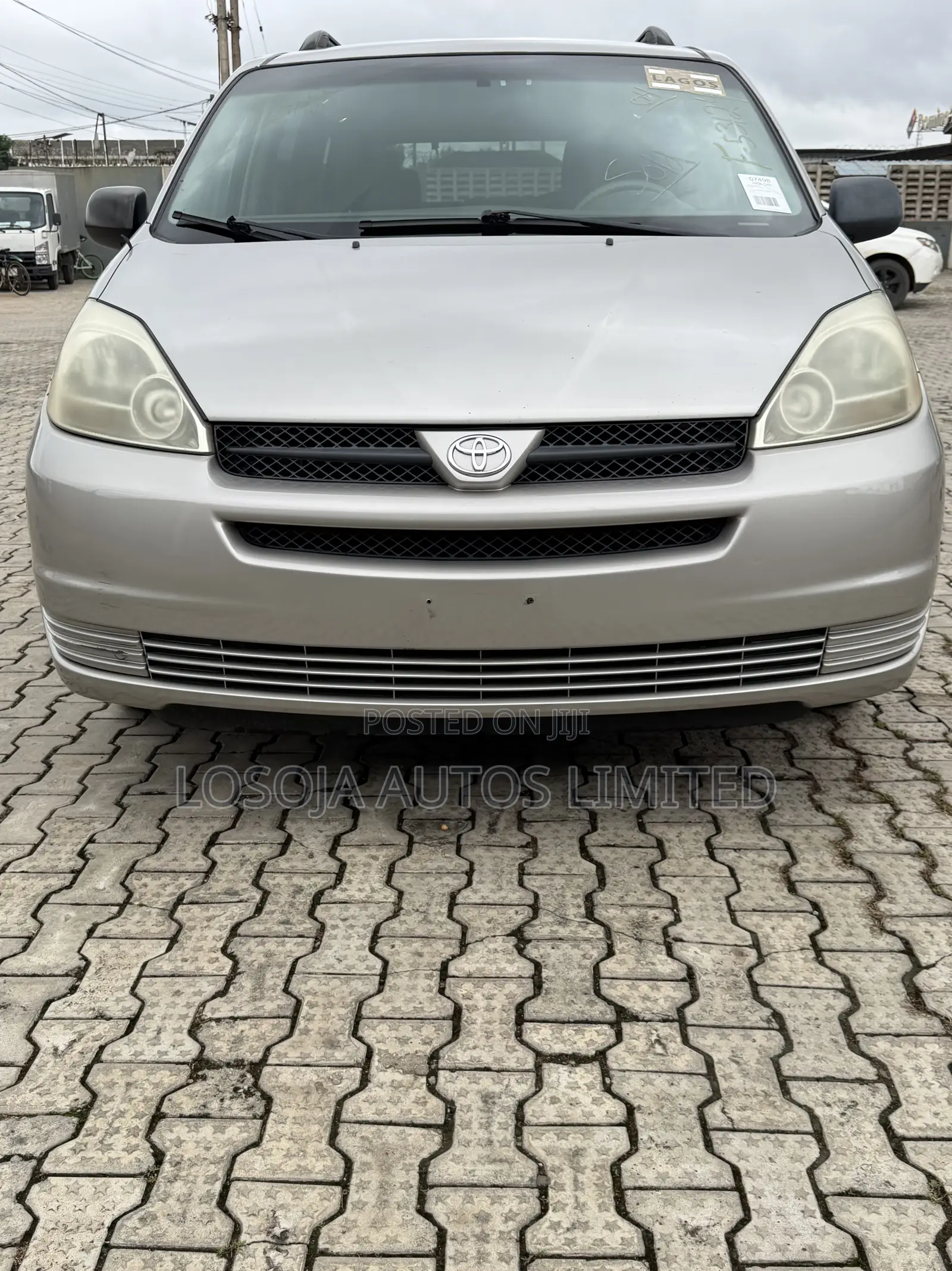 Toyota Sienna LE FWD (3.3L V6 5A) 2004 Silver