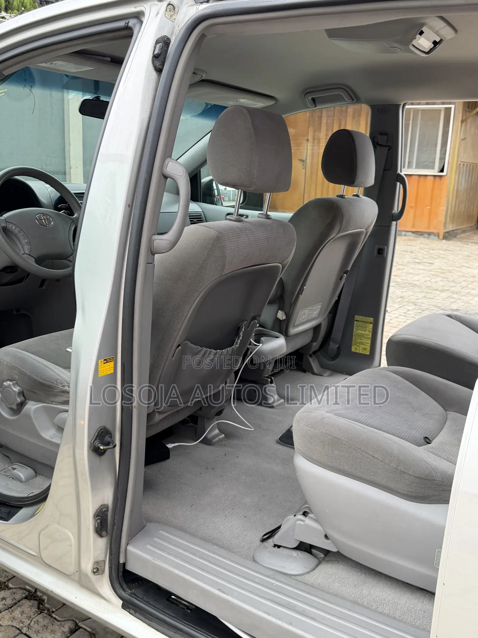 Toyota Sienna LE FWD (3.3L V6 5A) 2004 Silver