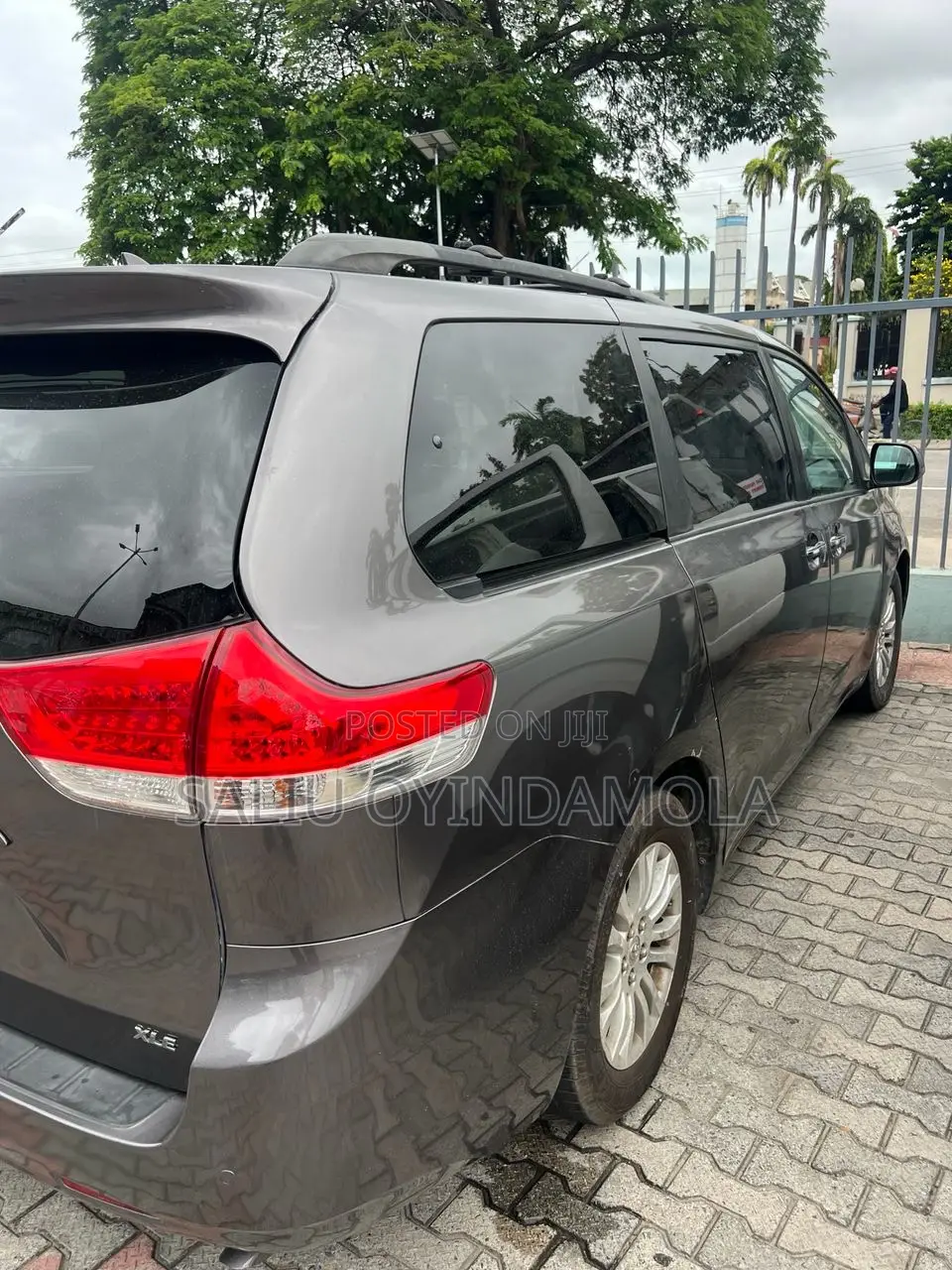 Toyota Sienna 2012 Gray