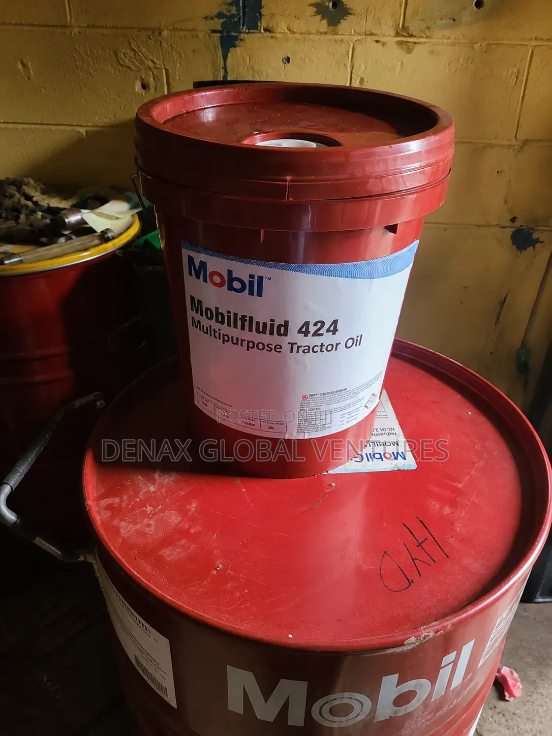 Mobilfluid 424 Multipurpose Tractor Oil