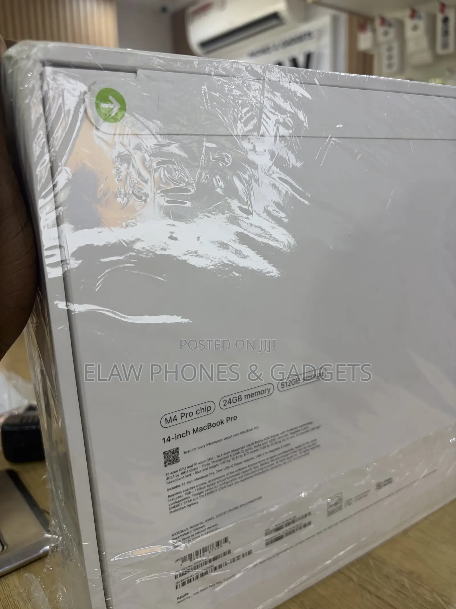 New Laptop Apple MacBook Pro 2024 M4 Pro 24GB Apple M4 Pro SSD 512GB