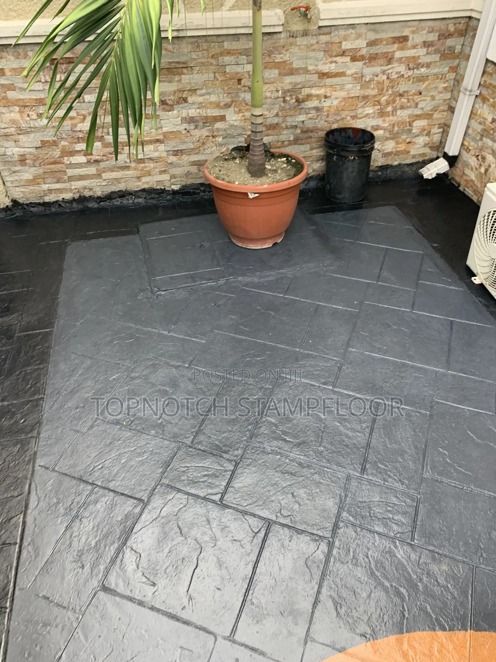Beautiful Increte Work Modern Floor-design Dust Free