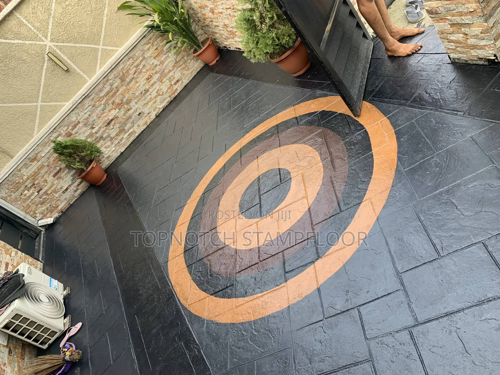 Beautiful Increte Work Modern Floor-design Dust Free