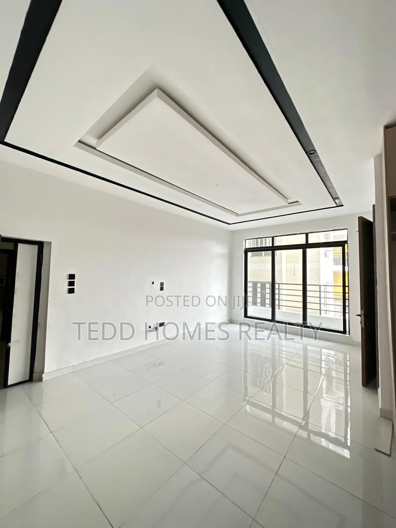 3bdrm Penthouse in Lekki for sale