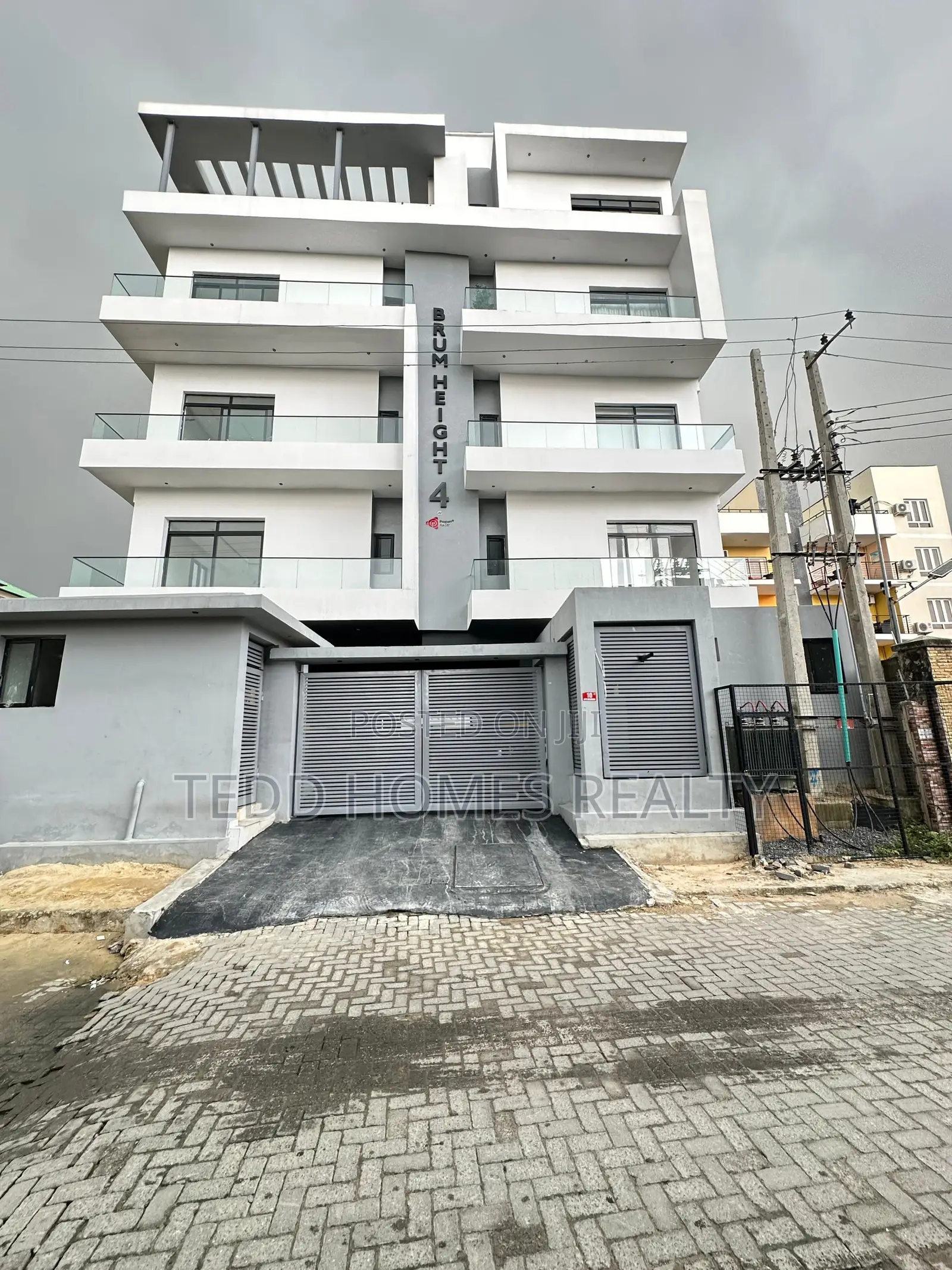 2bdrm Apartment in Lekki for sale