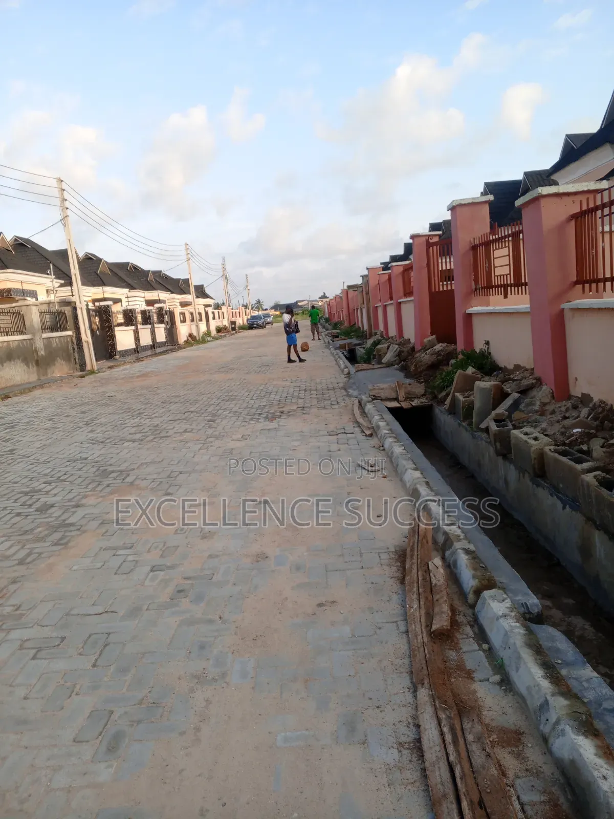 3bdrm Bungalow in Cooperative Estate, Ayobo for sale