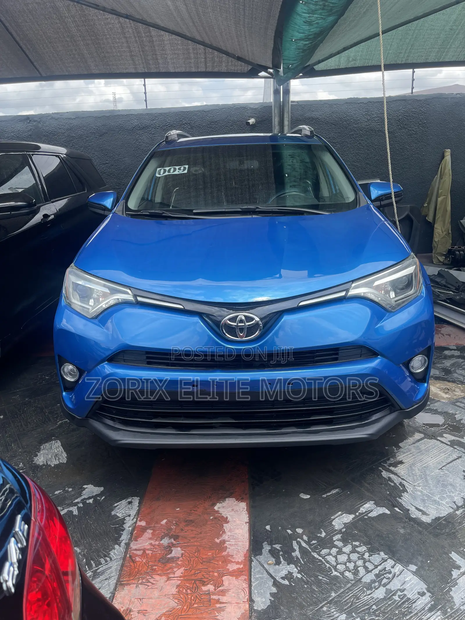 Toyota RAV4 2017 Blue