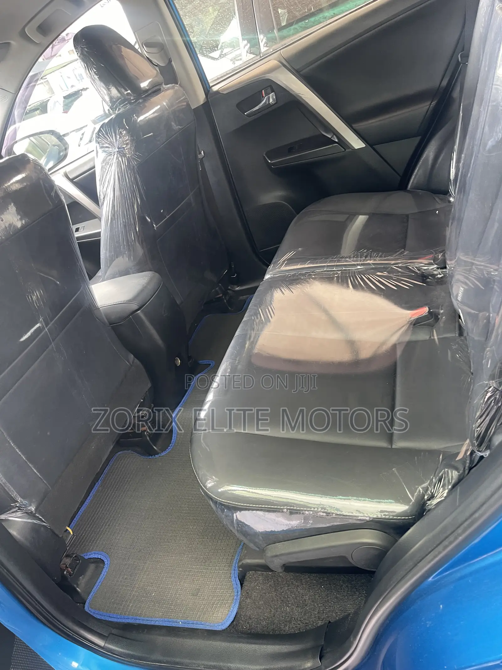 Toyota RAV4 2017 Blue