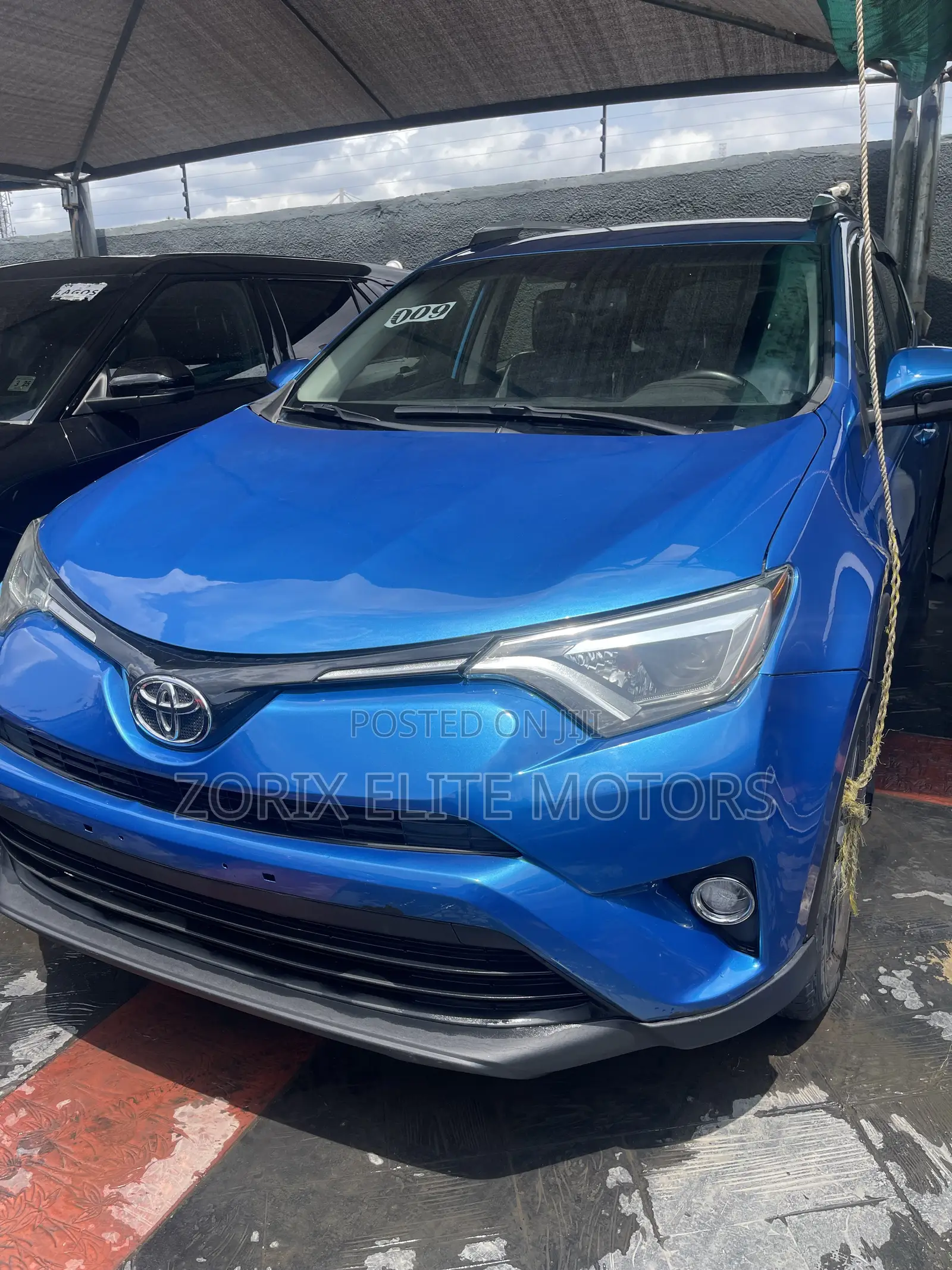 Toyota RAV4 2017 Blue