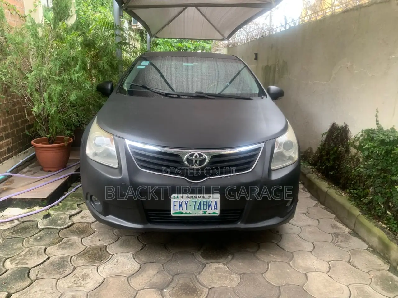 Toyota Avensis 2012 Black