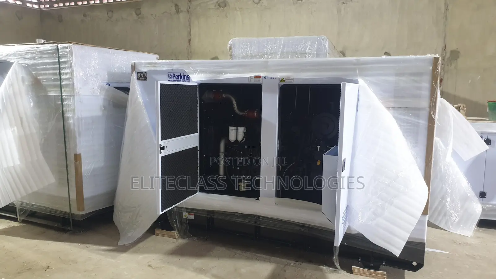 Heavy Duty Perkins Soundproof Generator 200kva