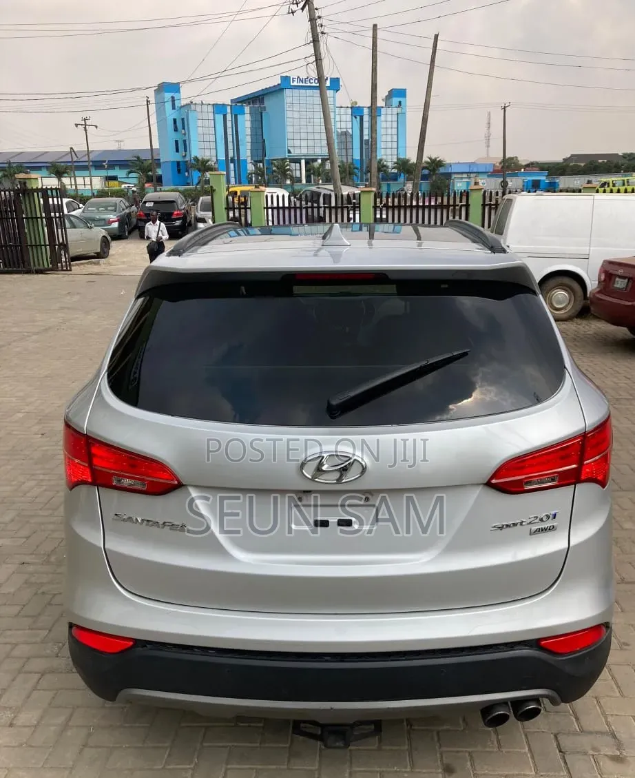 Hyundai Santa Fe Limited 4dr SUV AWD (3.3L 6cyl 6A) 2014 Silver