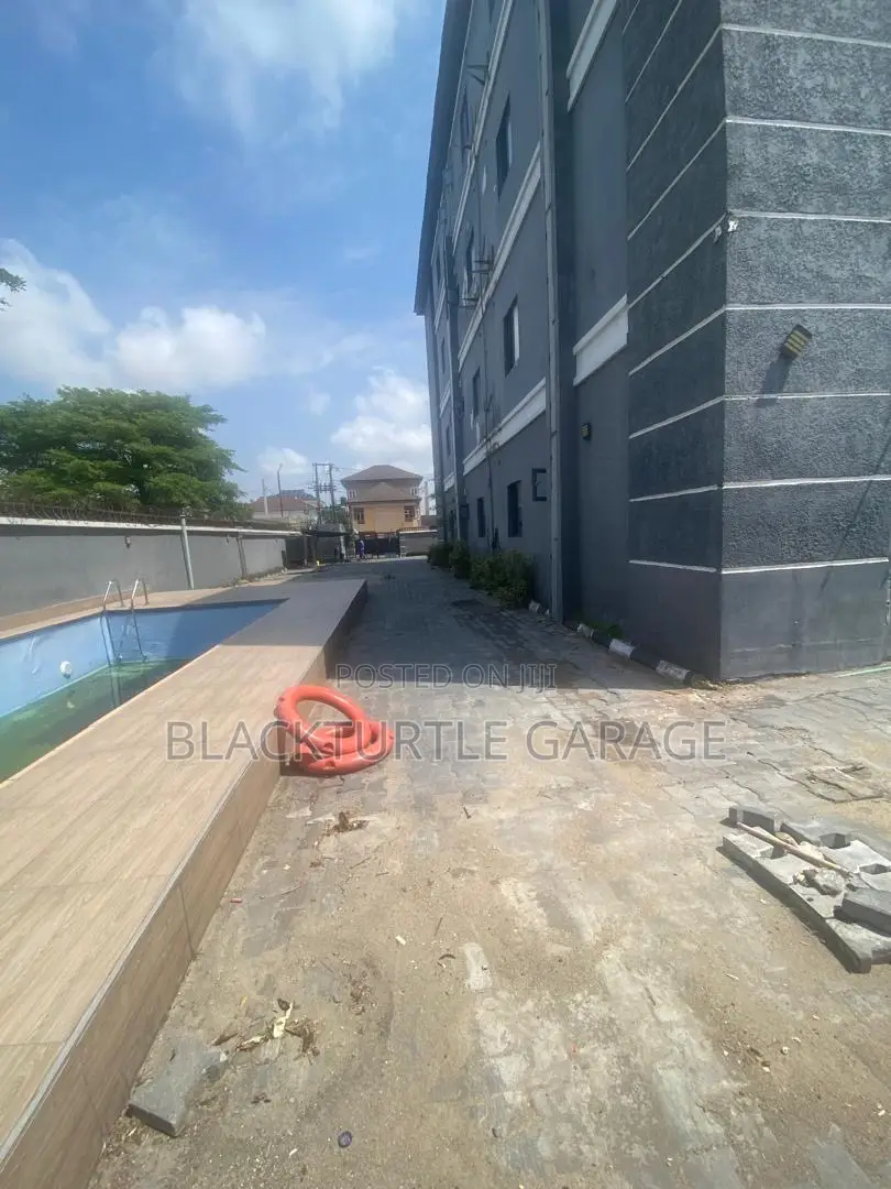 3bdrm Block of Flats in Lekki for rent