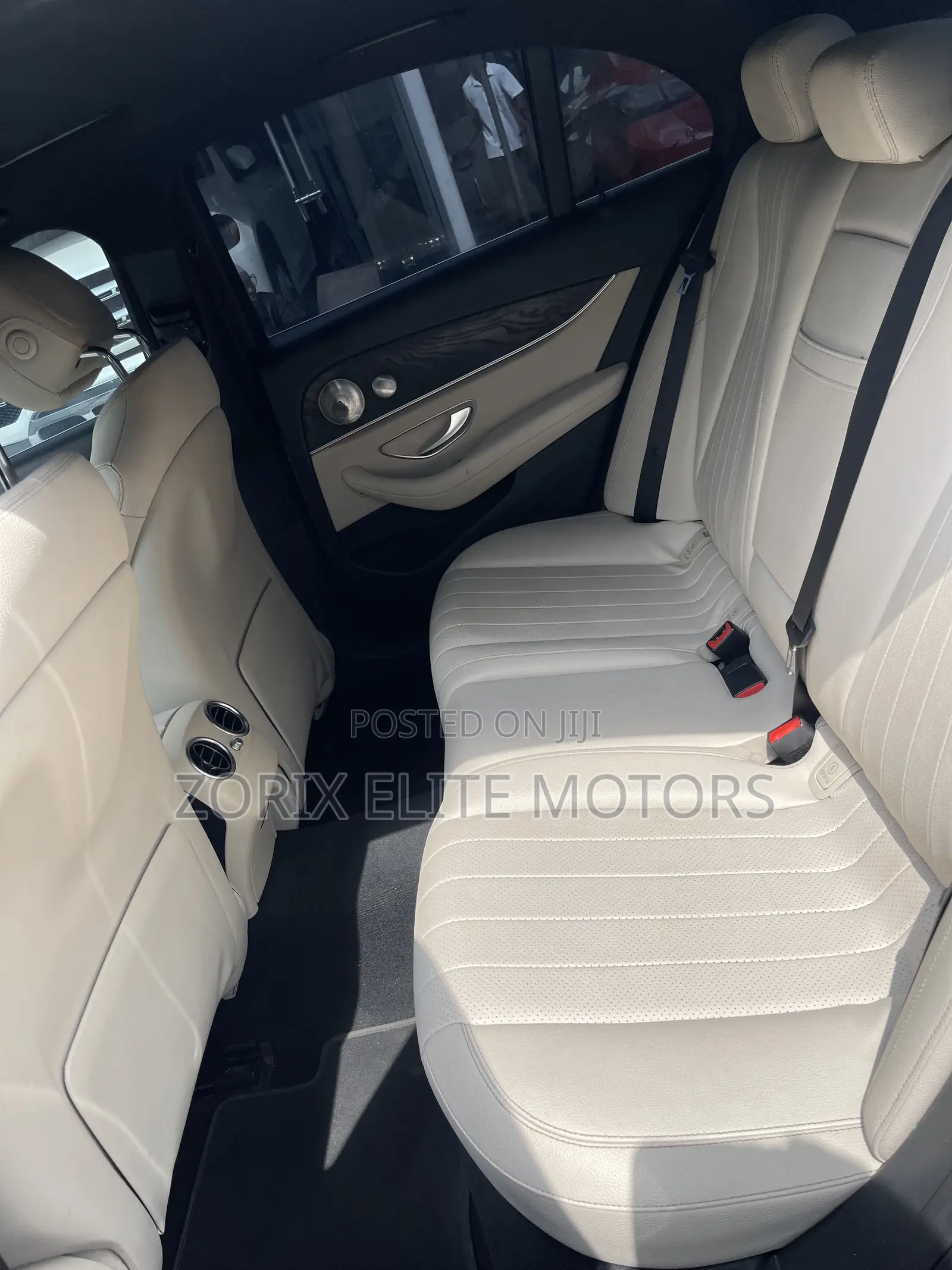 Mercedes-Benz E300 2017 Black