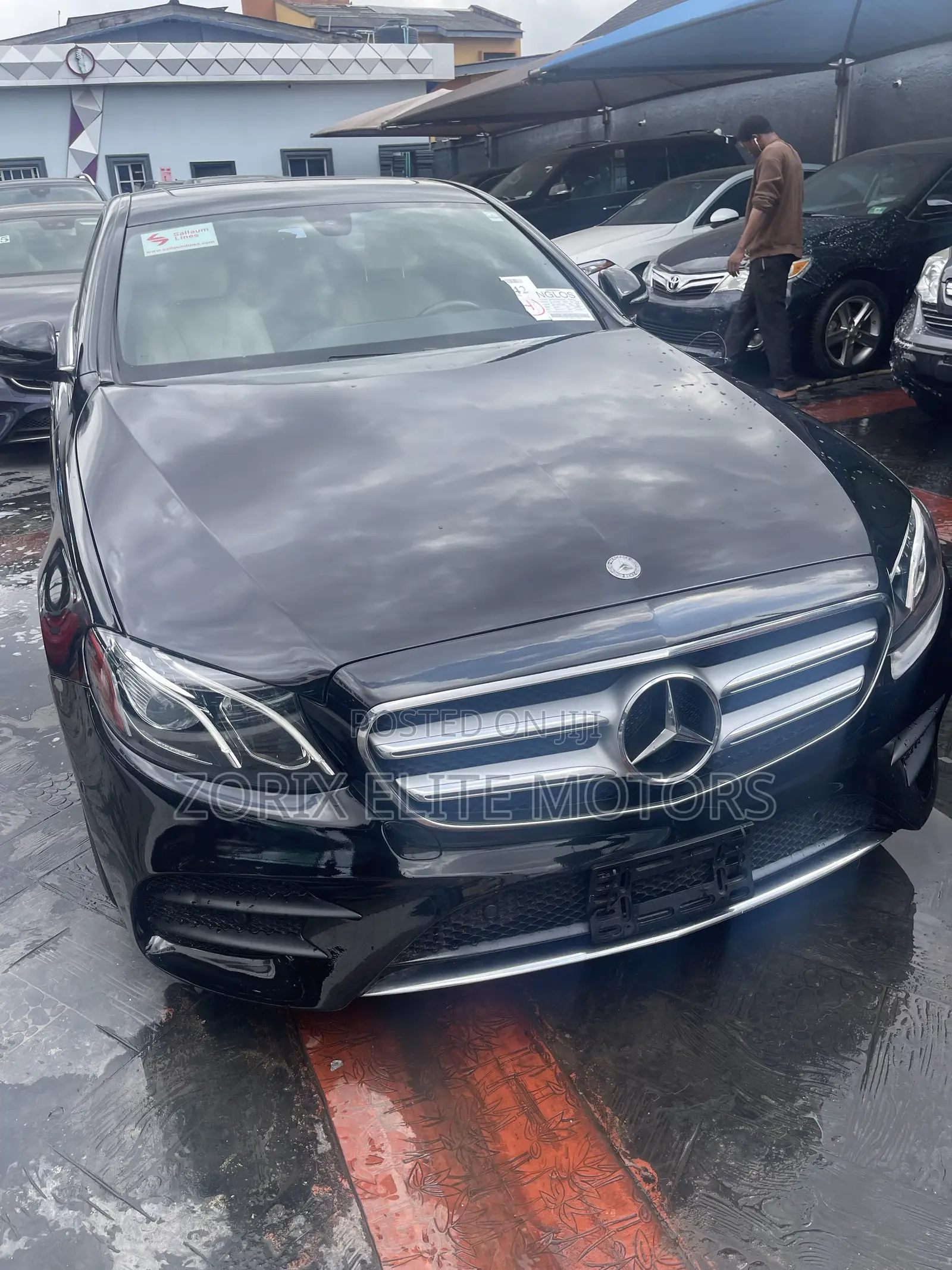 Mercedes-Benz E300 2017 Black