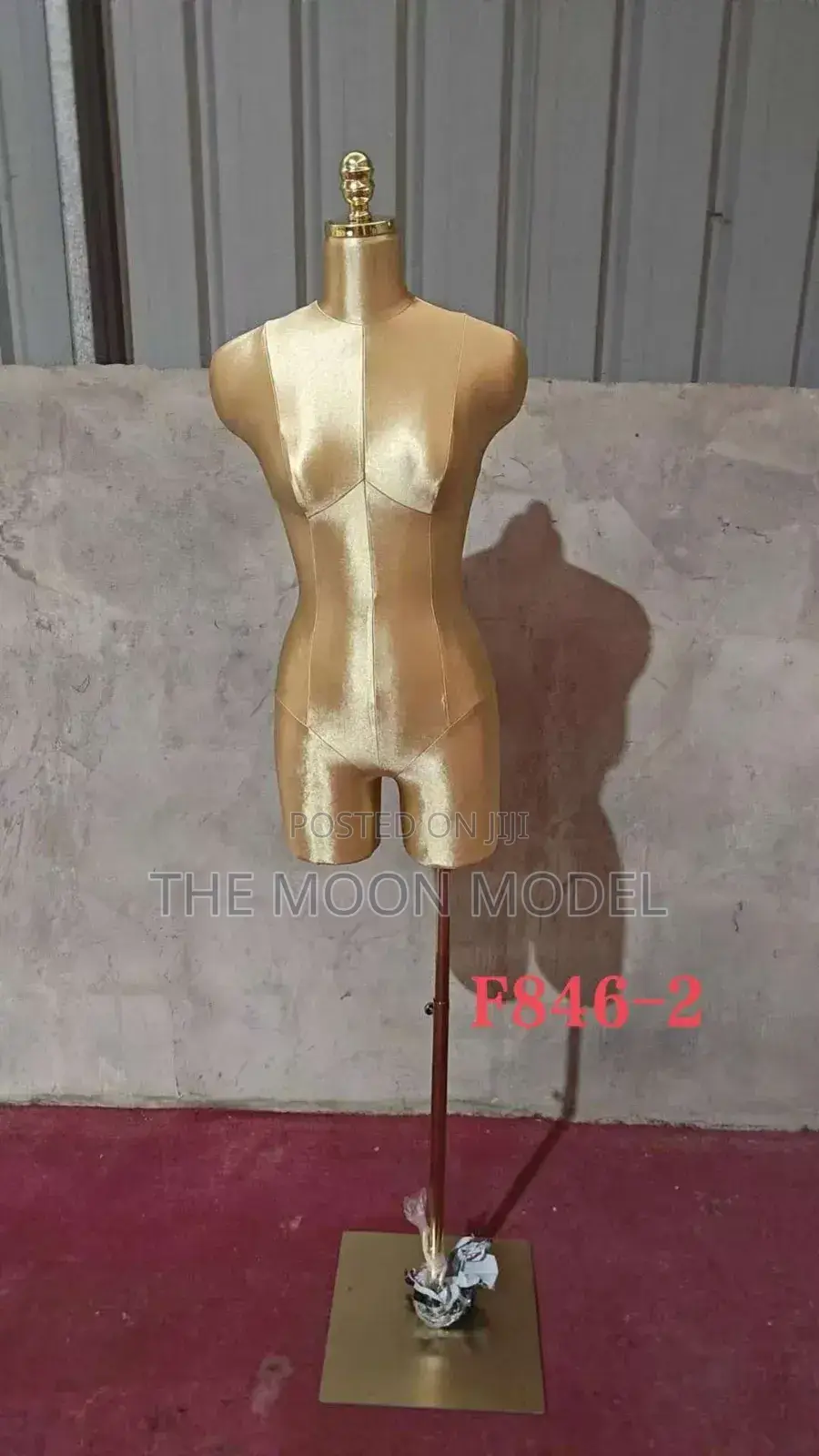 Pinnable Size 10 Mannequin