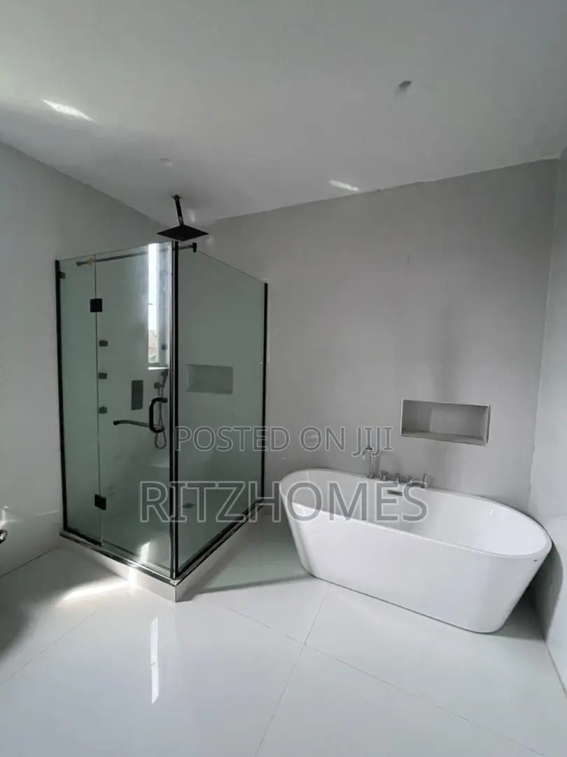 5bdrm Duplex in VGC / Ajah for sale