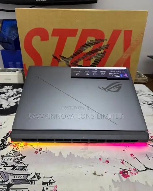 Laptop Asus ROG Strix G18 32GB Intel Core Ultra 9 SSD 2T