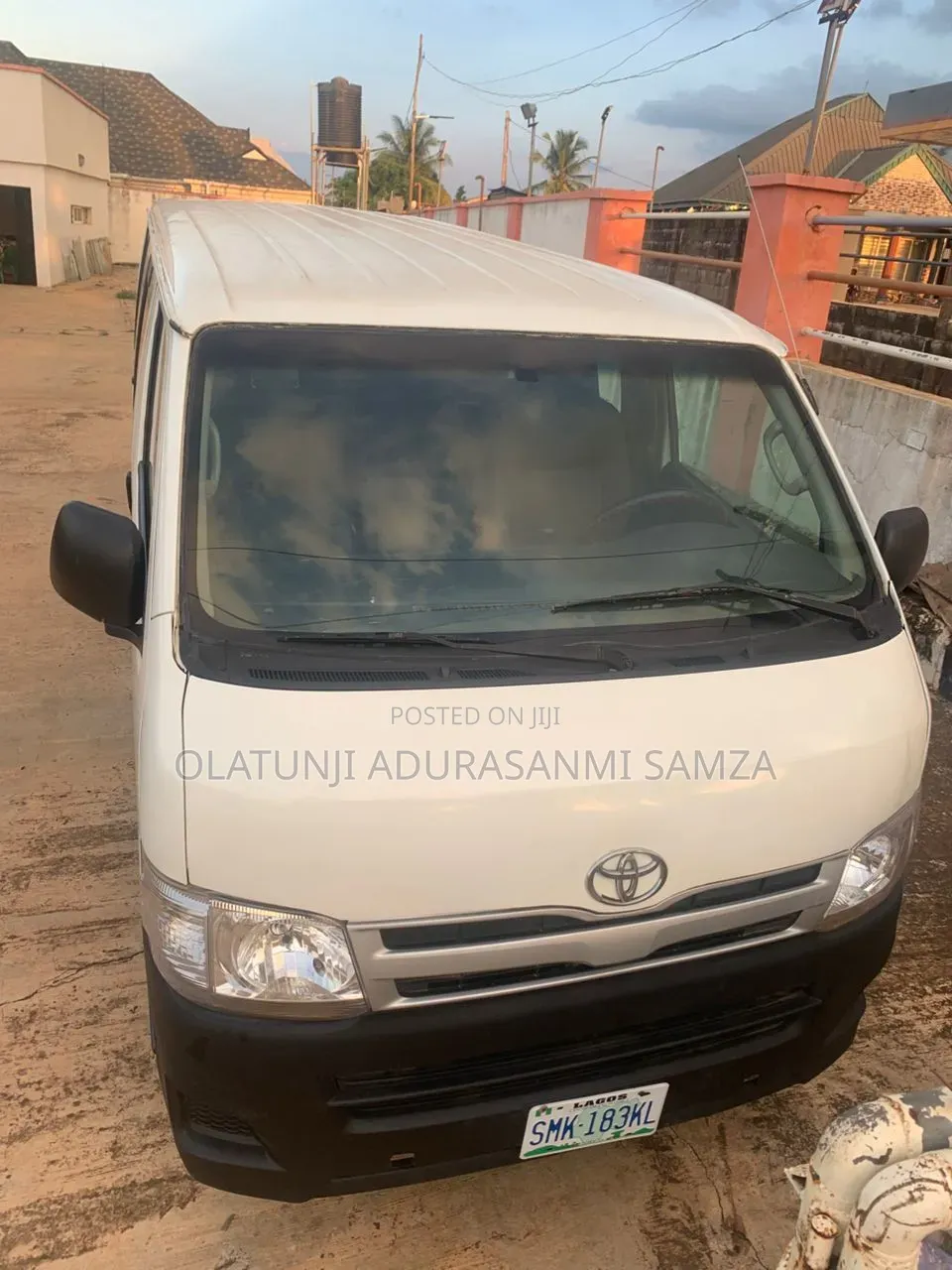 Toyota HiAce 2011 White