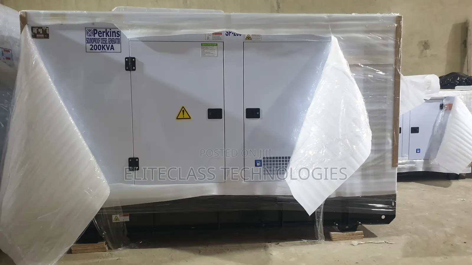 200kva Perkins Generator With Canopy (Soundproof)