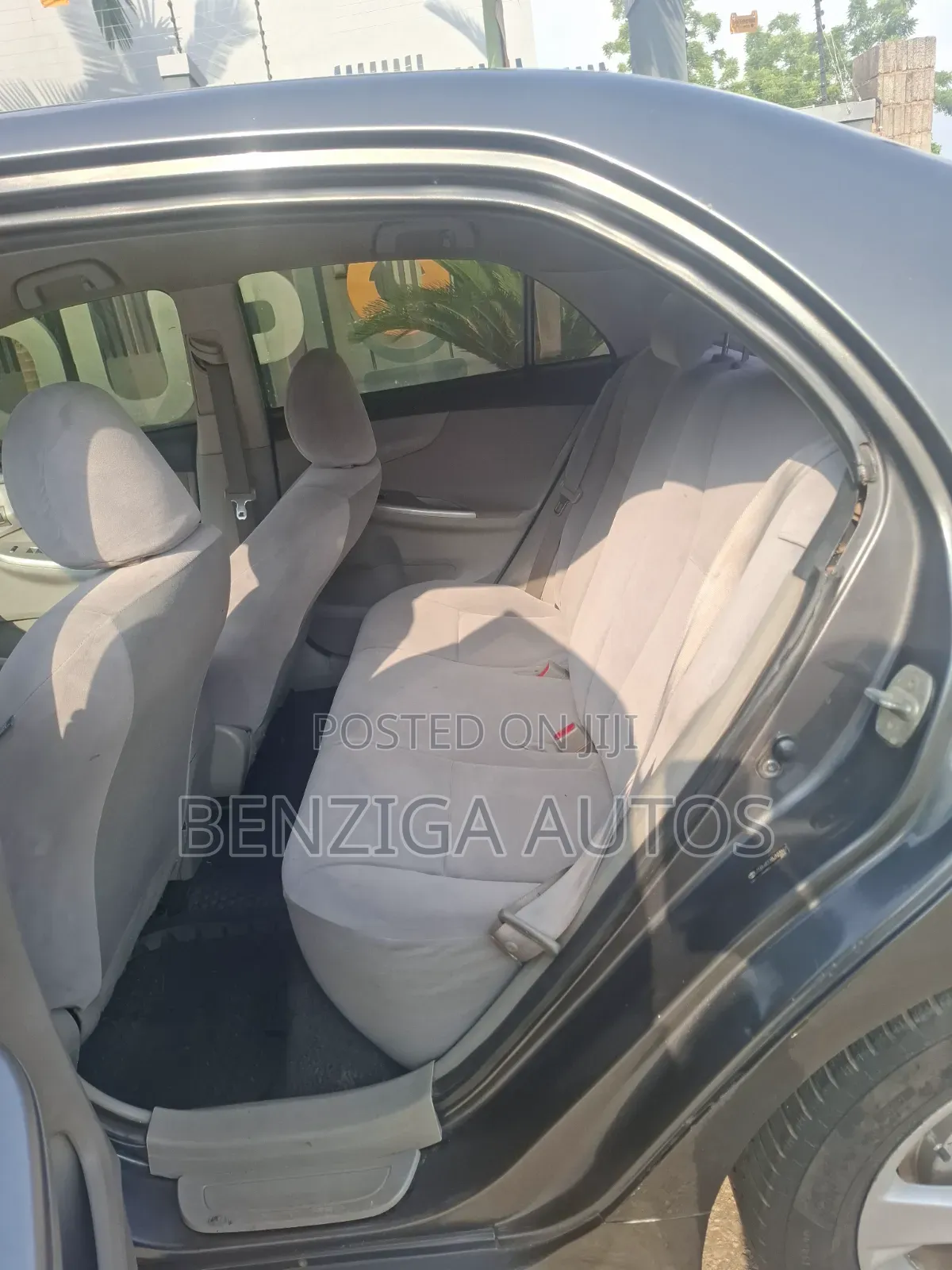 Toyota Corolla 2011 Gray