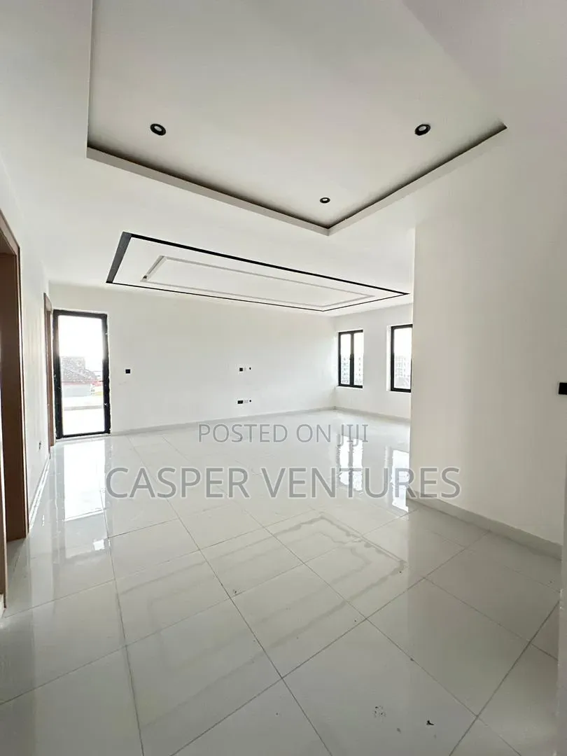 3bdrm Penthouse in Freedom, Lekki Phase 1 for sale